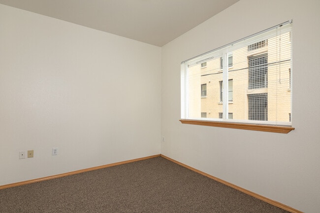 Spacious Bedrooms - Tate Mason House - 55+ Community