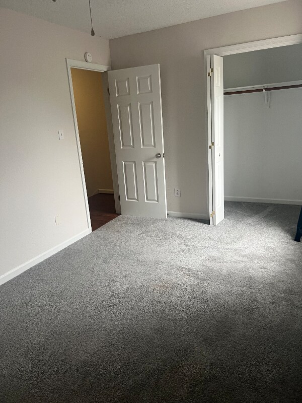 Building Photo - 332 Worthington Square