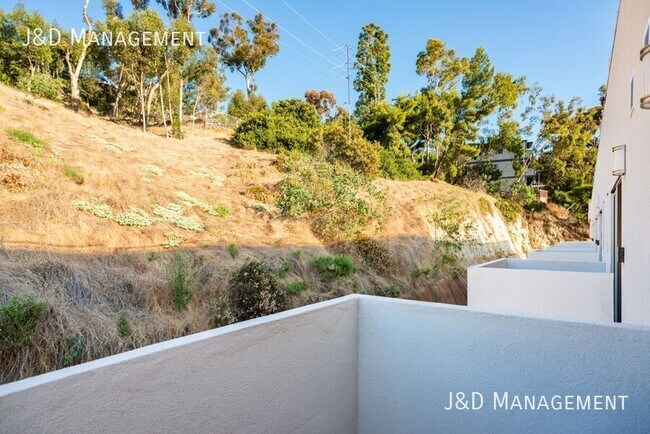 Building Photo - 3333 Reynard Way