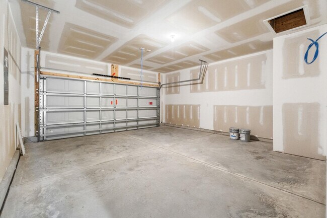 Building Photo - 1039 Harbor Dr