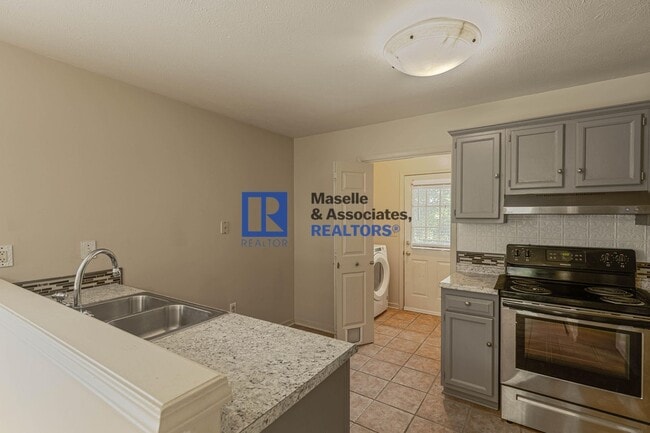 Building Photo - 2 Bed/1 Bath in Barnett Bend in Brandon
