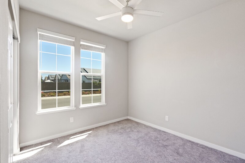 Building Photo - 1305 Swallowtail Dr