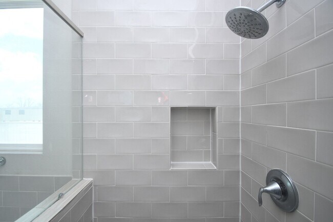 Building Photo - 5904 Gardendale Dr