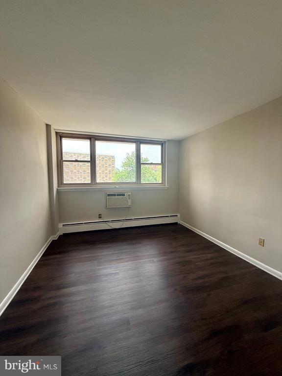 Building Photo - 1301 N Harrison St
