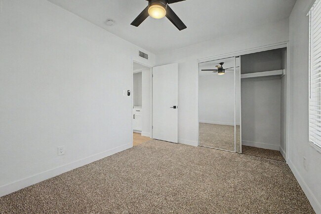 Building Photo - 2303 E Inverness Ave