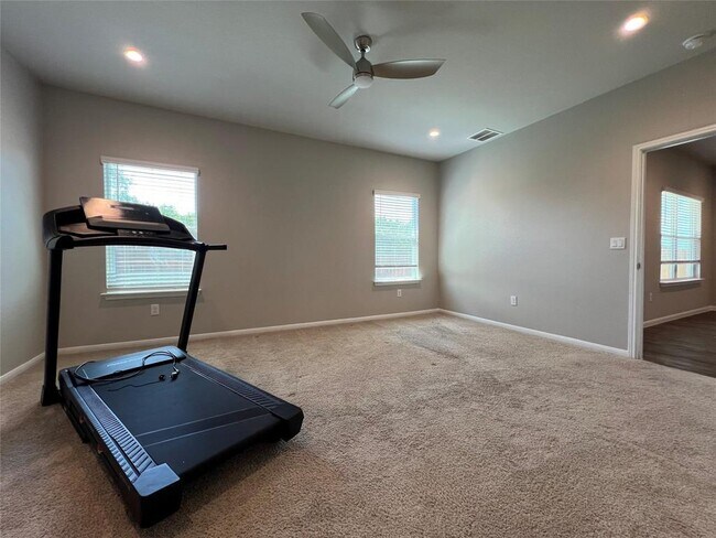 Building Photo - 13800 Cantarra Dr