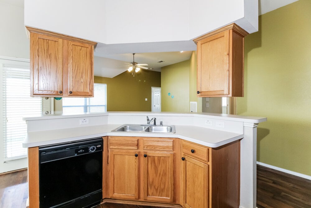 Building Photo - 109 Creekview Dr