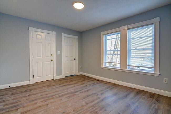 Building Photo - 88 Old Colony Ave