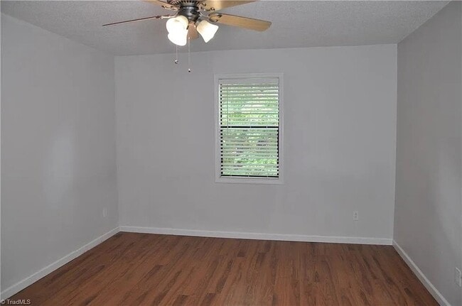 Building Photo - 1504 Aspen Way