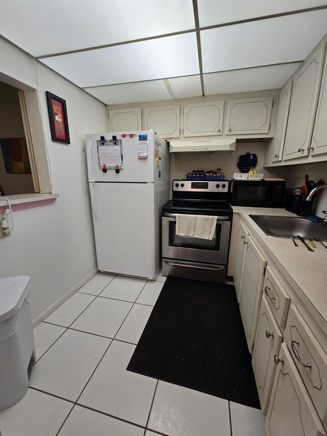 Building Photo - 91 Upminster Crescent