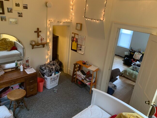 Building Photo - 446 Summit Ave