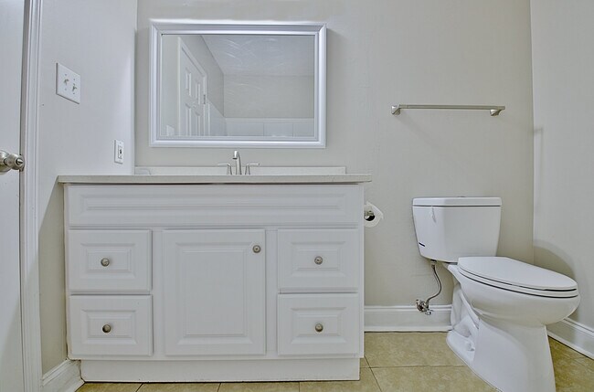 Master Bathroom - 20 Homeport Dr