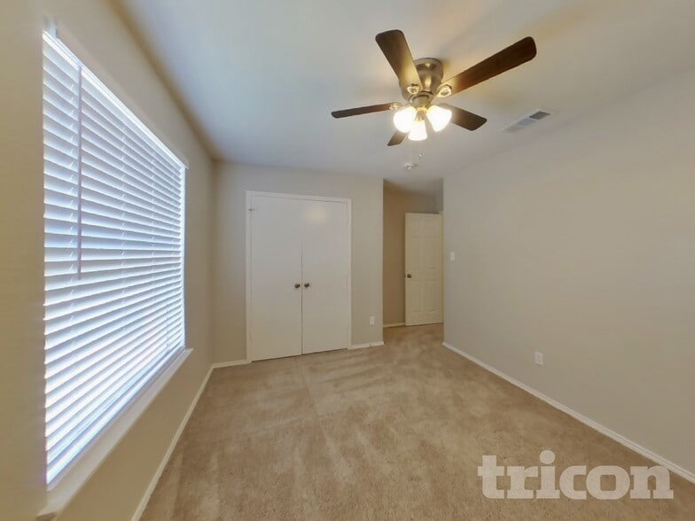 Building Photo - 1106 Castleman Dr