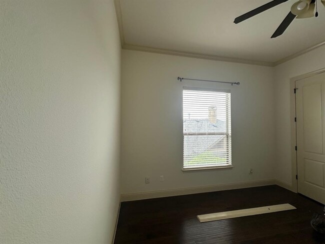 Building Photo - 906 Madison Fork Dr