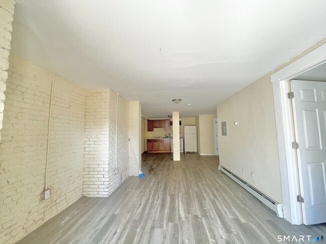 Building Photo - 125 Hillside Ave