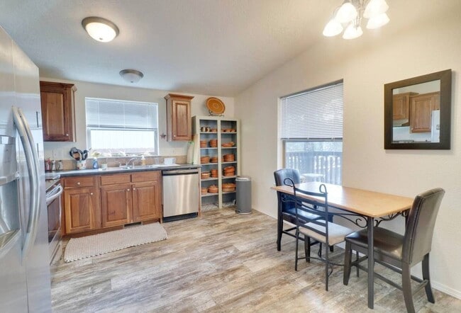 Building Photo - 3 Bedroom | 2 Bath home in White Salmon.