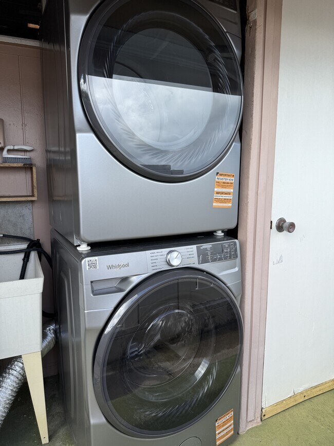 Building Photo - 46-305-305 Hoauna St