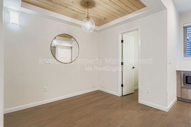 Building Photo - 2625 W 25th Ave