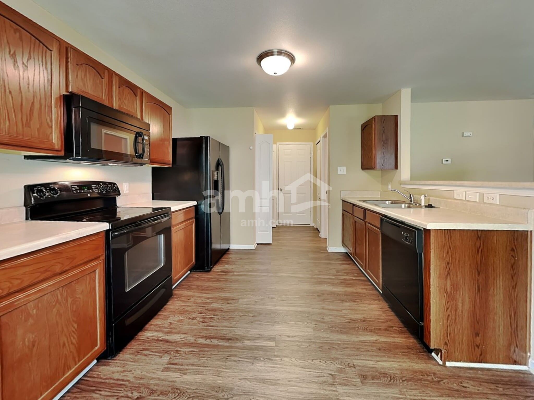 Building Photo - 4112 Lakewood Glen Dr