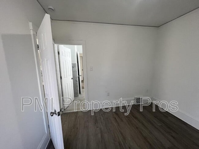 Building Photo - 3284 N 30th St