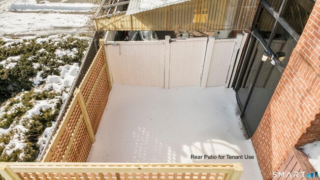 Building Photo - 937 Post Rd