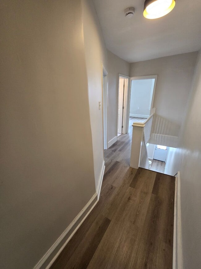 Building Photo - Beautiful Newly-Renovated Home!