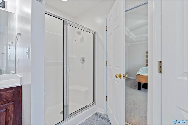 Building Photo - 100 Ellacott Dr