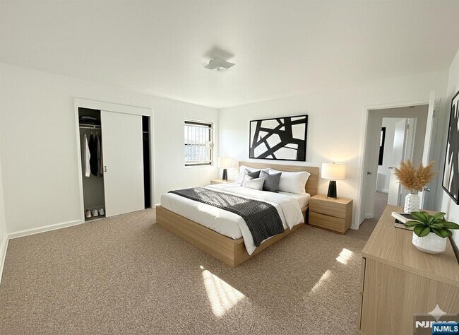 Building Photo - 3031 Edwin Ave