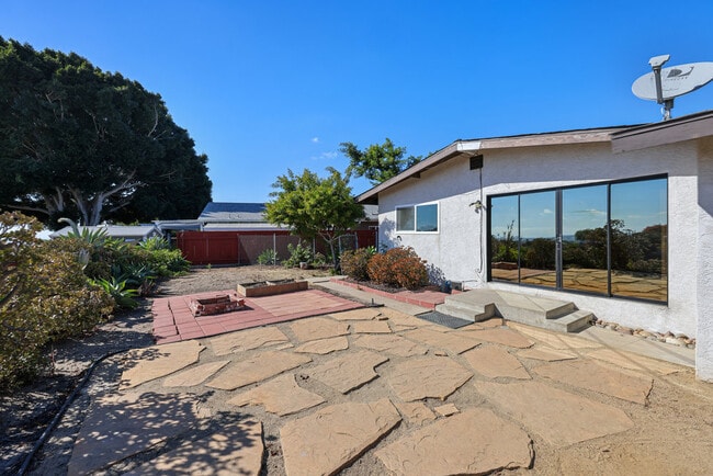 Building Photo - 4202 Dakota Dr