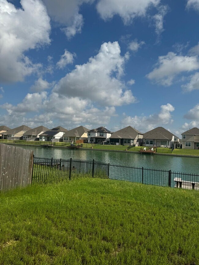 Building Photo - 24634 Bastiani Canvas Ln
