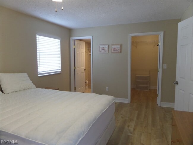 Building Photo - 3905 Del Prado Blvd S