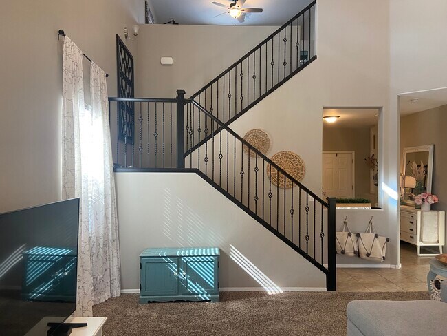 Building Photo - 9095 Blue Saguaro St