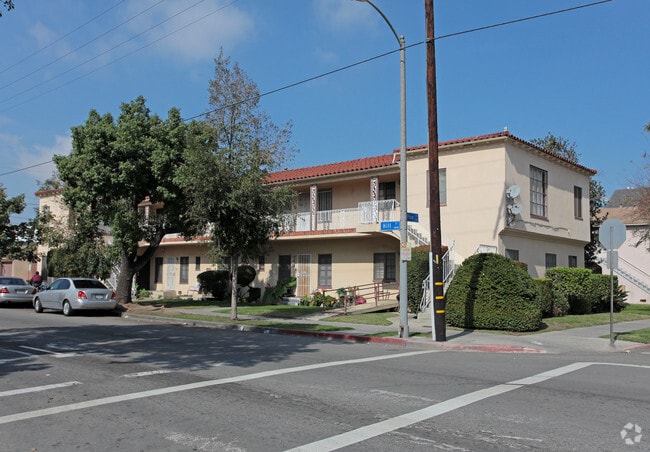 Primary Photo - 2201 Pine Ave