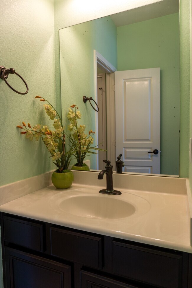 Building Photo - 25614 Somerset Meadows Ct