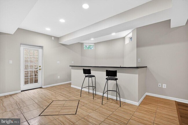 Building Photo - 42071 Pepperbush Pl