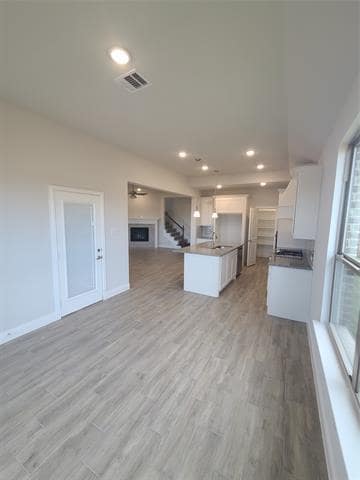 Building Photo - 523 Big Bend Dr