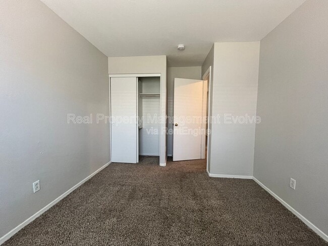 Building Photo - 14751 W Redfield Rd