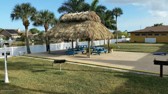 Building Photo - 250 N Banana River Dr