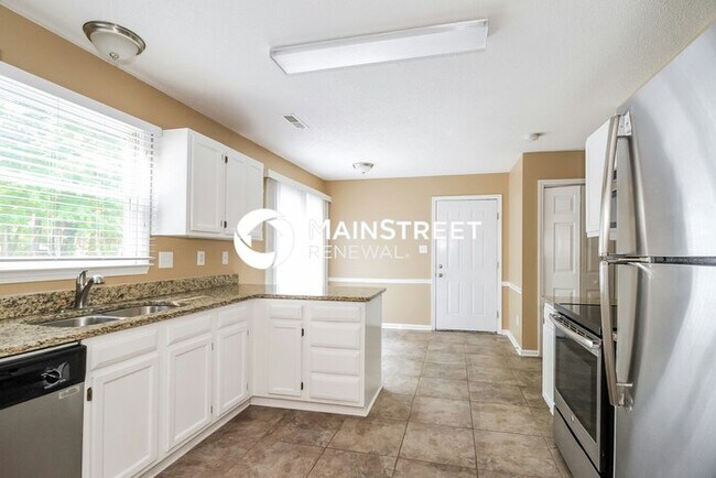 Building Photo - 3 Bedroom Pet-Friendly Home in Clemmons, NC with Main Street Renewal