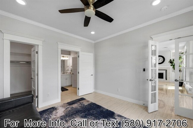 Building Photo - 6309 SW Oakmont Blvd