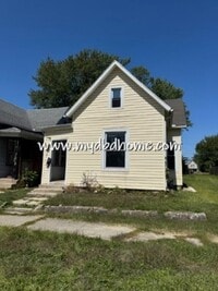 Building Photo - 427 E Taber St