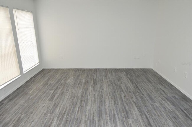 Building Photo - 5004 Castile Pl