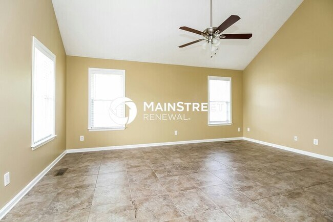 Building Photo - 3 Bedroom Pet-Friendly Home in La Vergne, TN with Main Street Renewal
