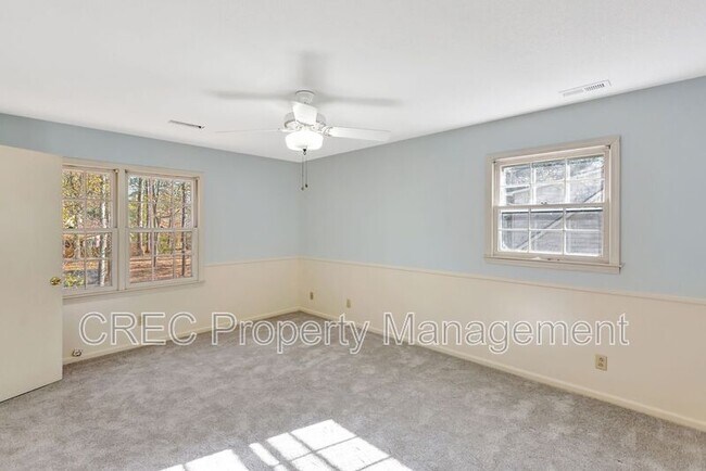 Building Photo - 321 Shaftesbury Ln