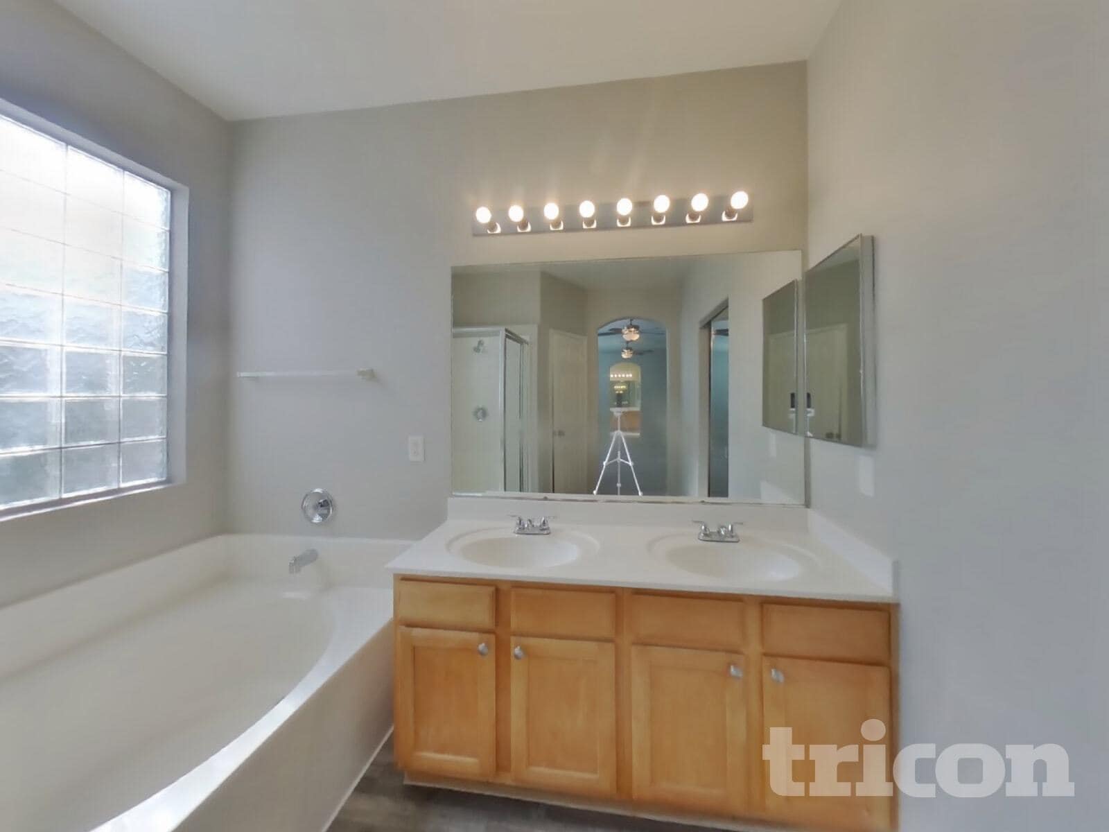 Building Photo - 2907 Extravagant Ave