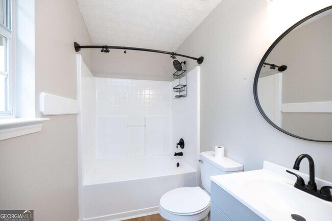 Building Photo - 641 Honey Creek Rd