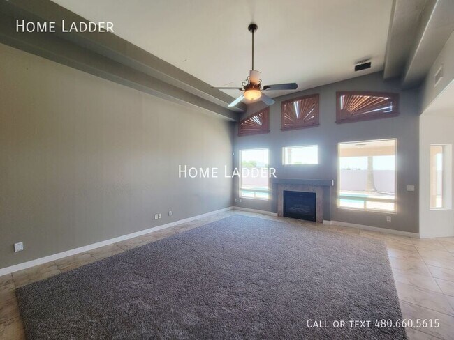 Building Photo - 9030 S 10th Dr