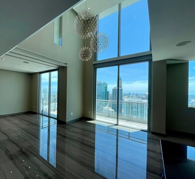 Building Photo - 92 SW 3rd St