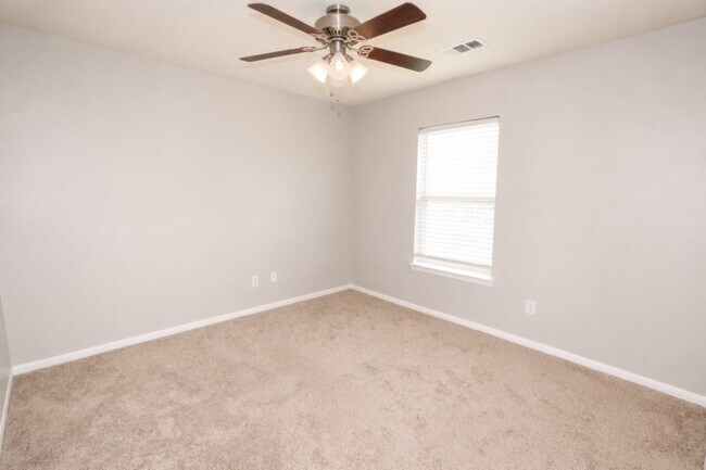 Building Photo - 7014 Morningside Dr
