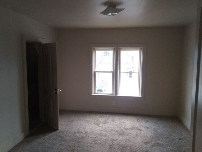 Building Photo - 1228 Prospect Ave